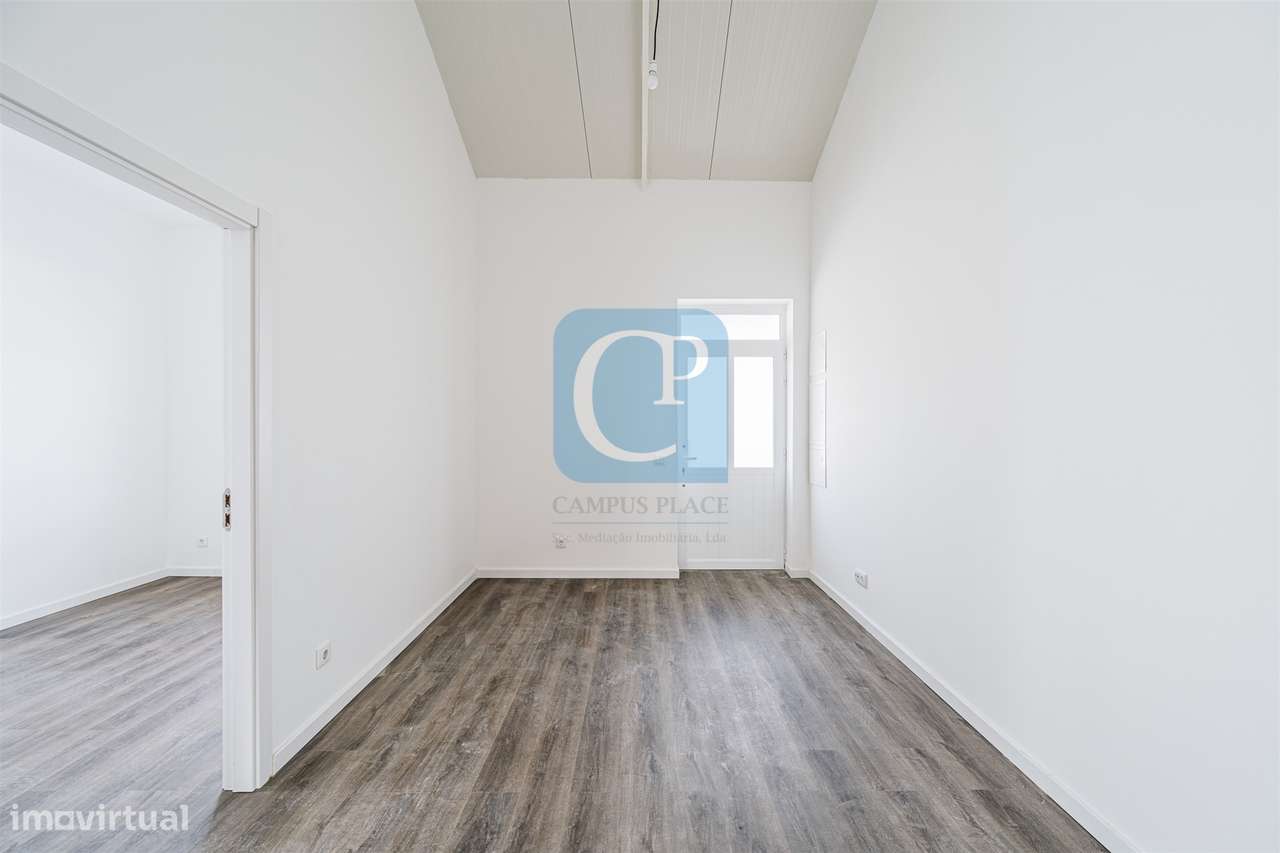 Moradia V2 remodelada em Paranhos, Porto - Grande imagem: 5/18