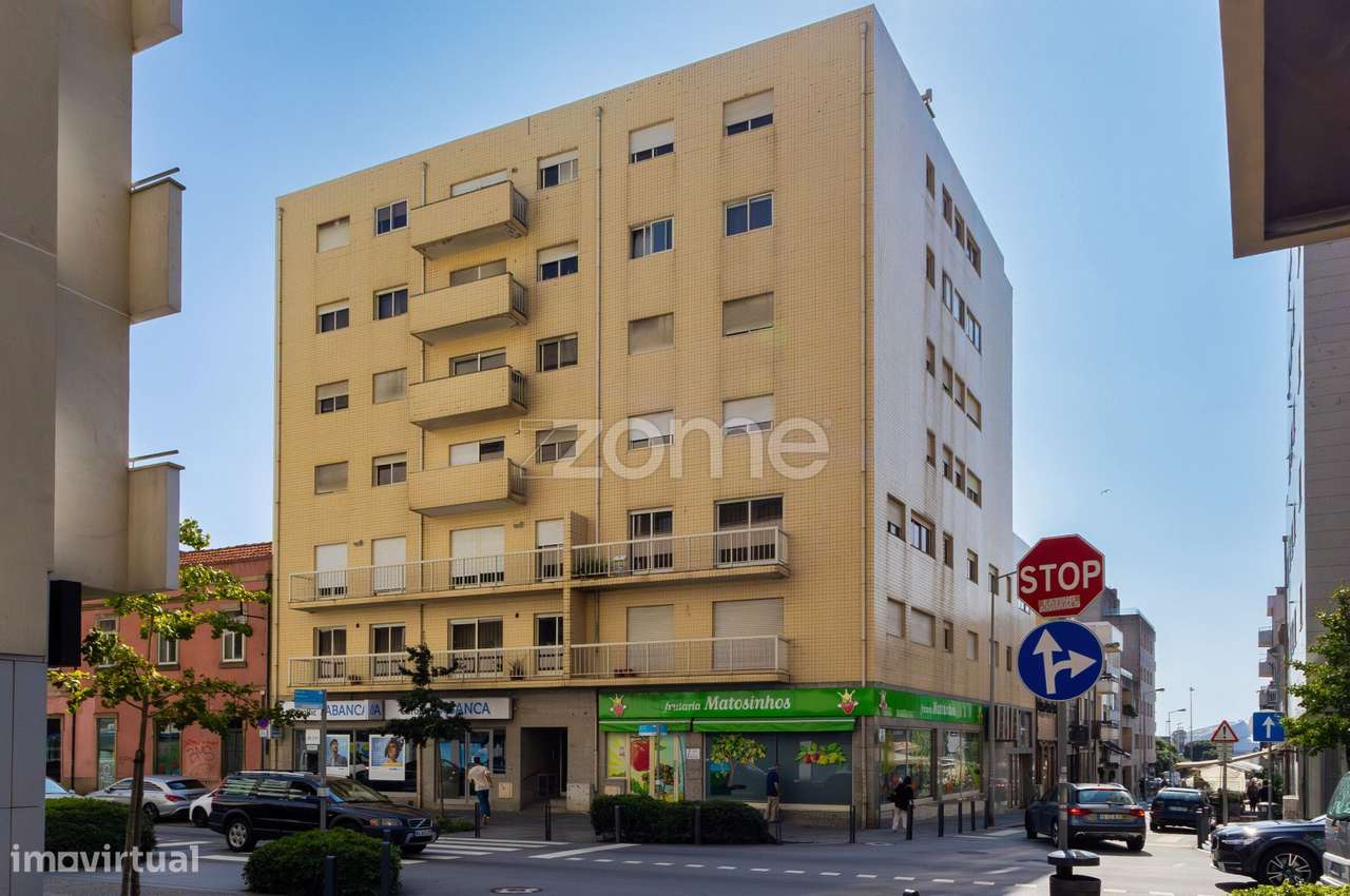 T3 2º, box aberta, 2 frentes 250m da Praia, Av Serpa Pinto, Matosin... - Grande imagem: 2/50