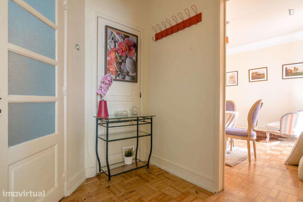 Quarto - localizado em Alvalade Lisbon - Grande imagem: 5/8