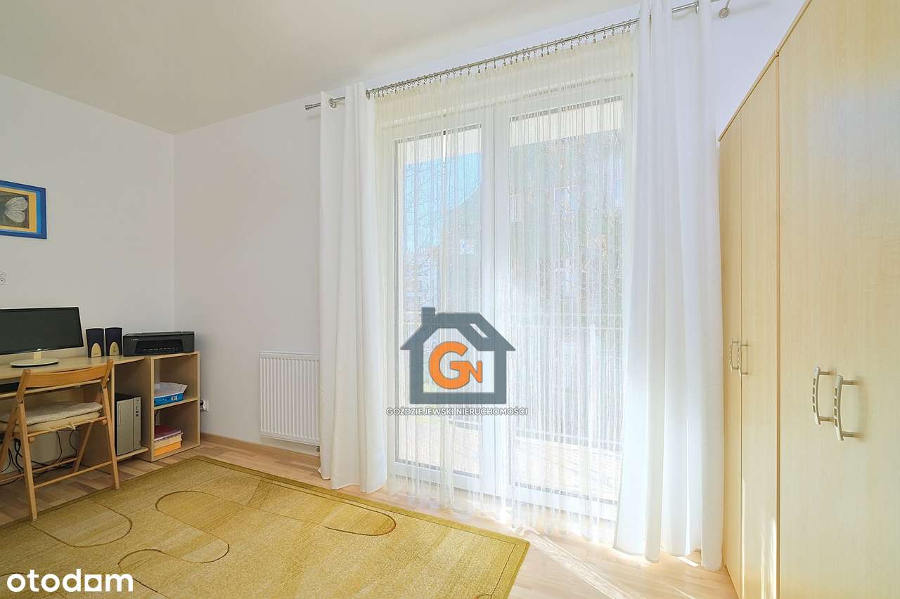 Sprzedam 4 pok mieszkanie o pow. 90m2 + miejsce parkingowe w garażu.-11