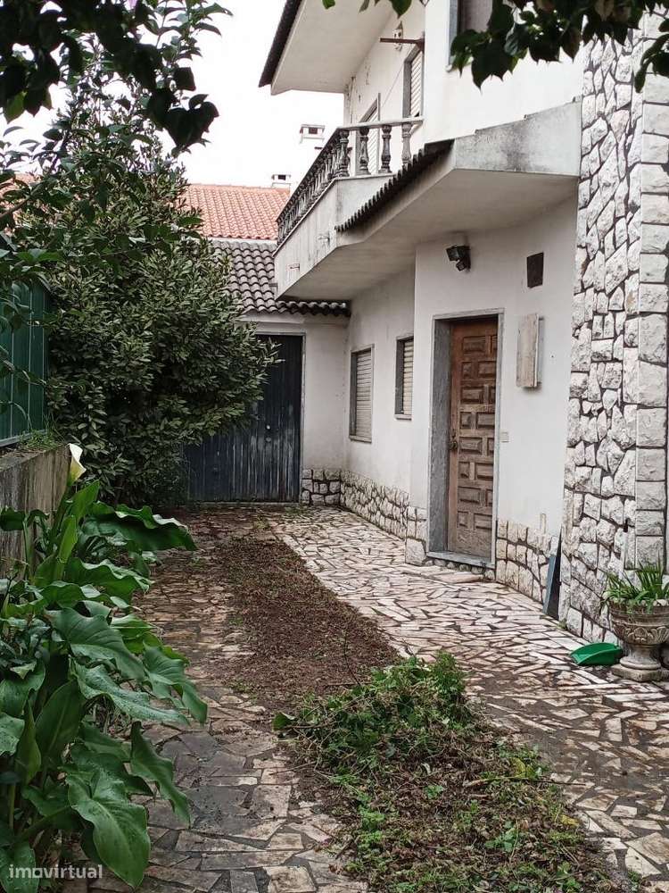 Moradia geminada com 5 quartos em Pinhal de Frades - Seixal-22