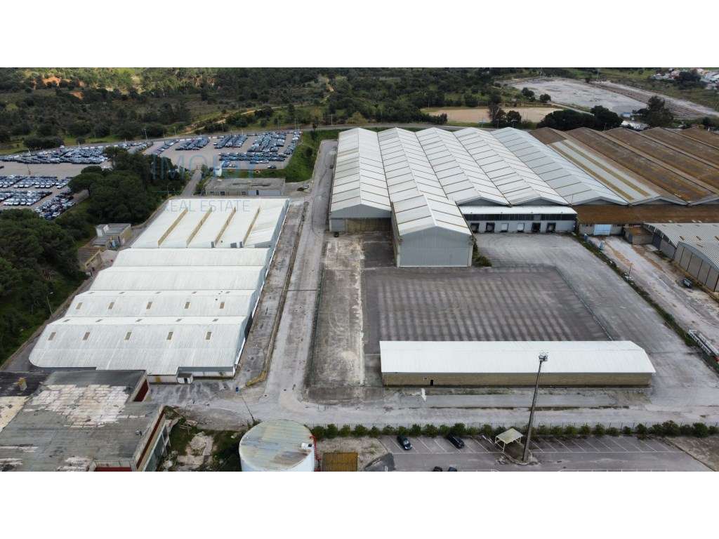 Espaçoso Armazém para Arrendamento em Setúbal - Grande imagem: 4/17