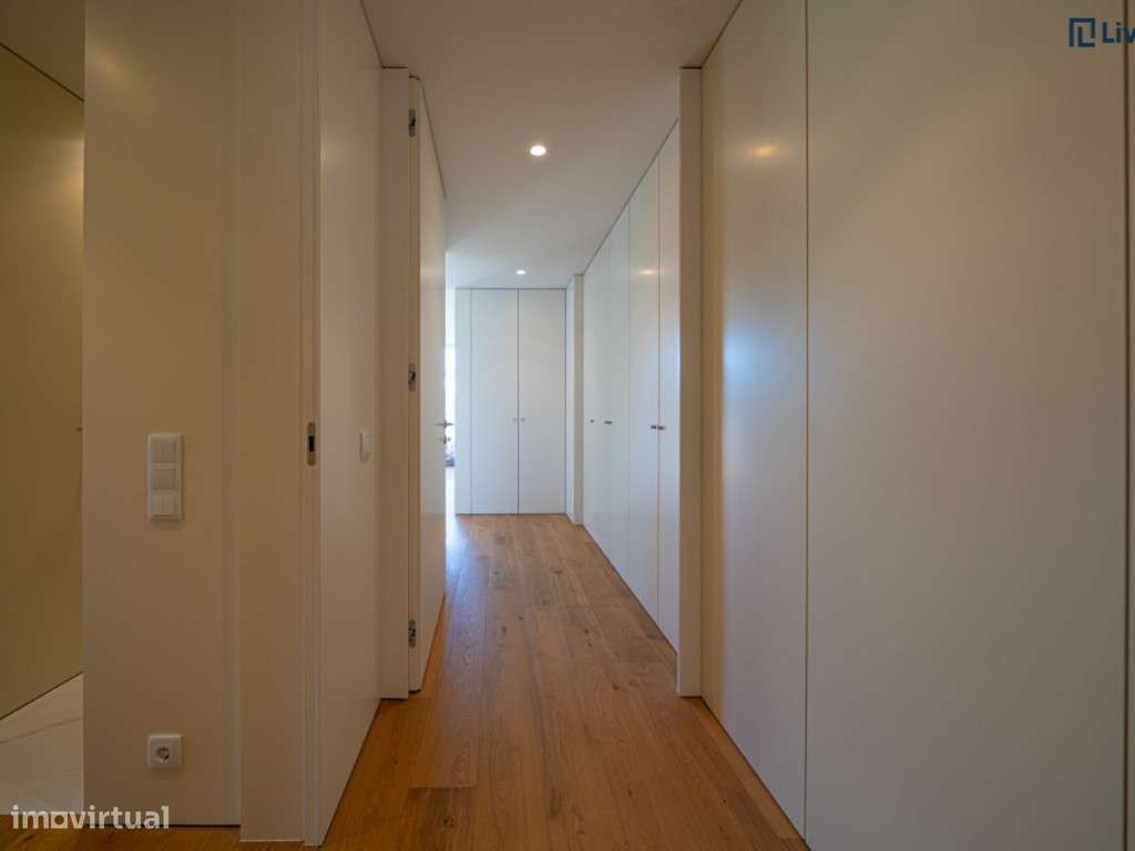 Espetacular T3 com 500m2 e vistas-22