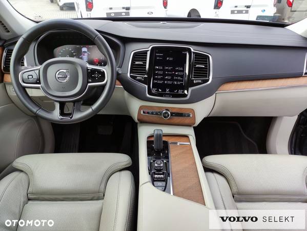 Volvo XC 90 - 10