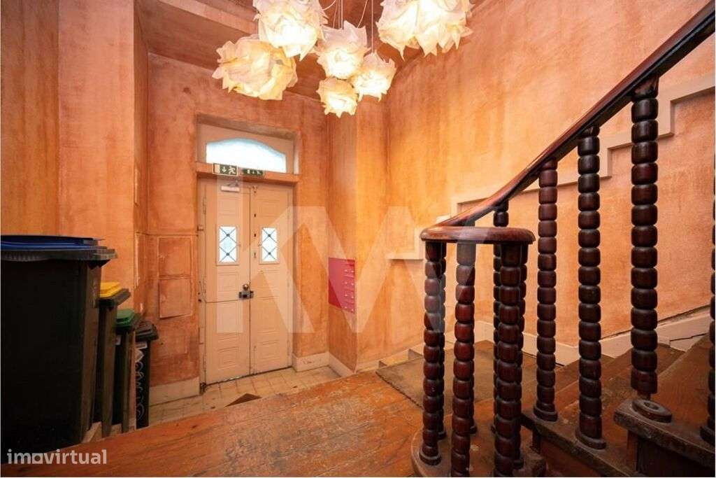 Prédio em propriedade total, entre o Largo do Rato e a Avenida da Libe - Grande imagem: 5/36