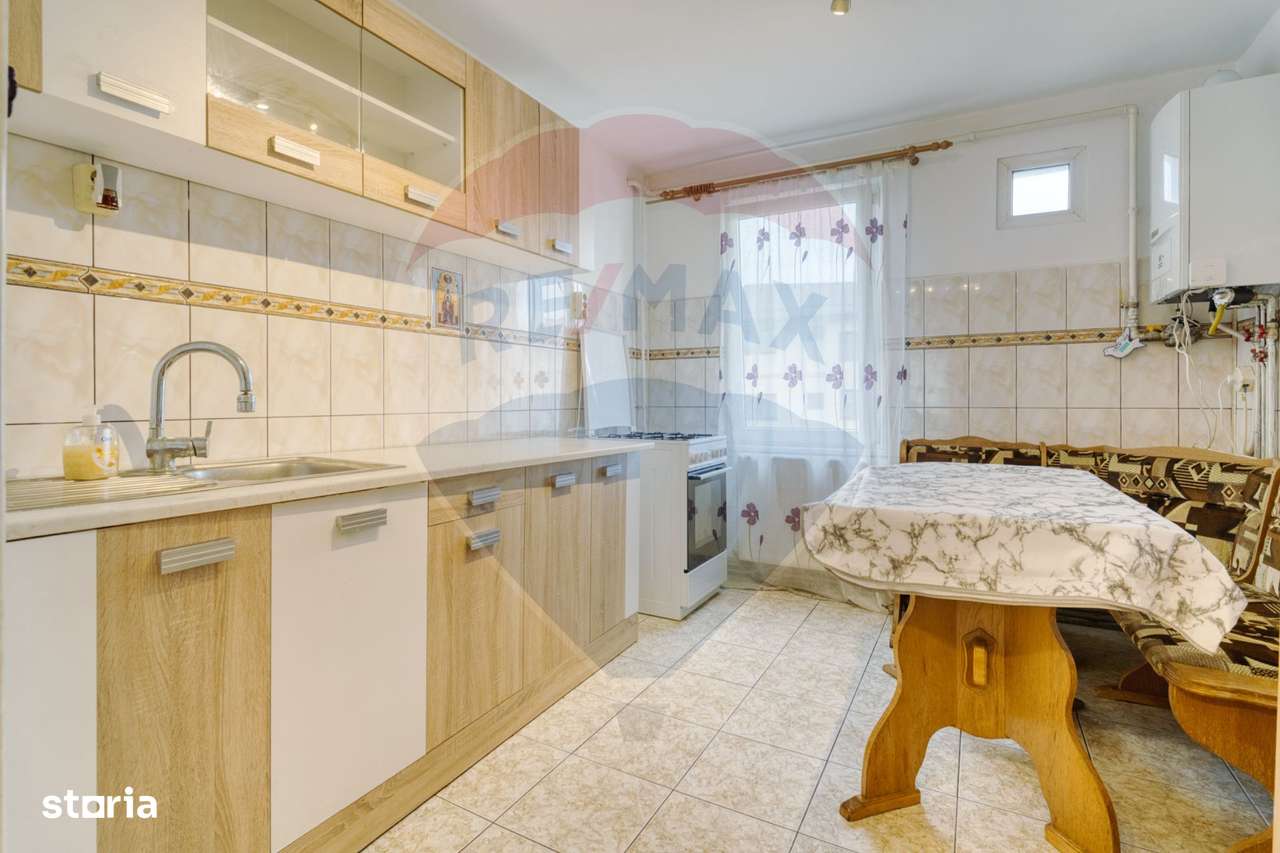 Apartament 3 camere + loc parcare Zona Tractorul - Imagine principală: 4/13