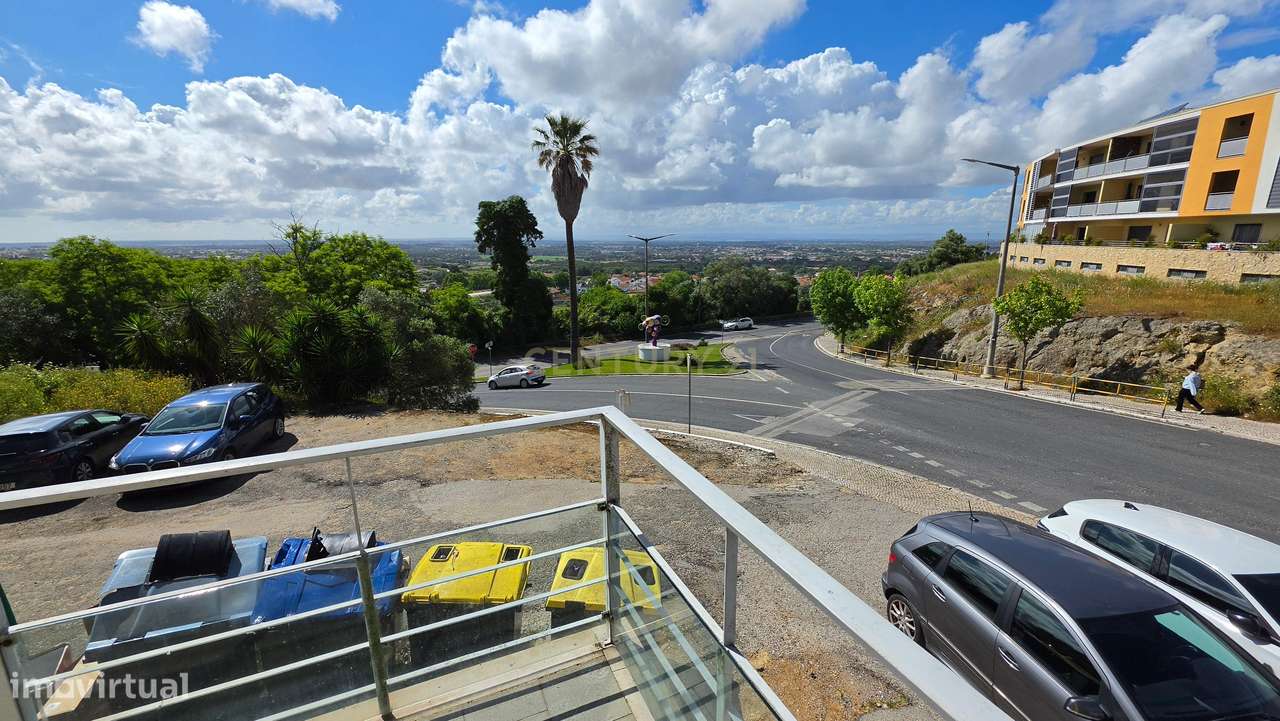 Apartamento Duplex T5 no centro de Palmela-39