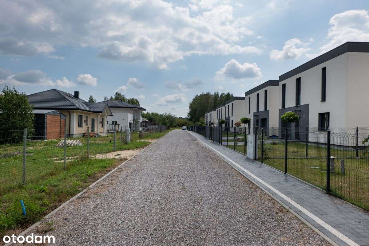 Wyjątkowe domy tylko 20 minut od Okęcia-9