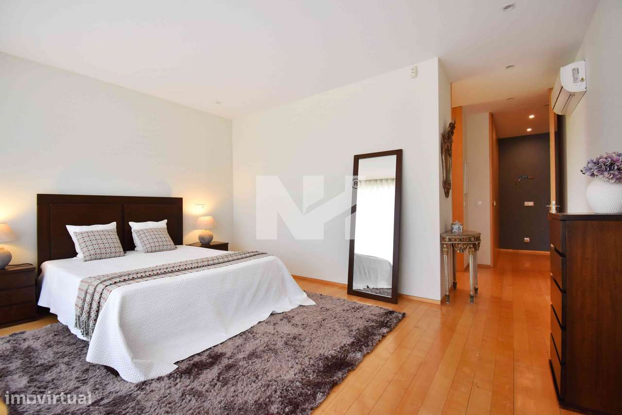 Moradia T4 | 4 Suites | Jardim | Centro | Maia-24
