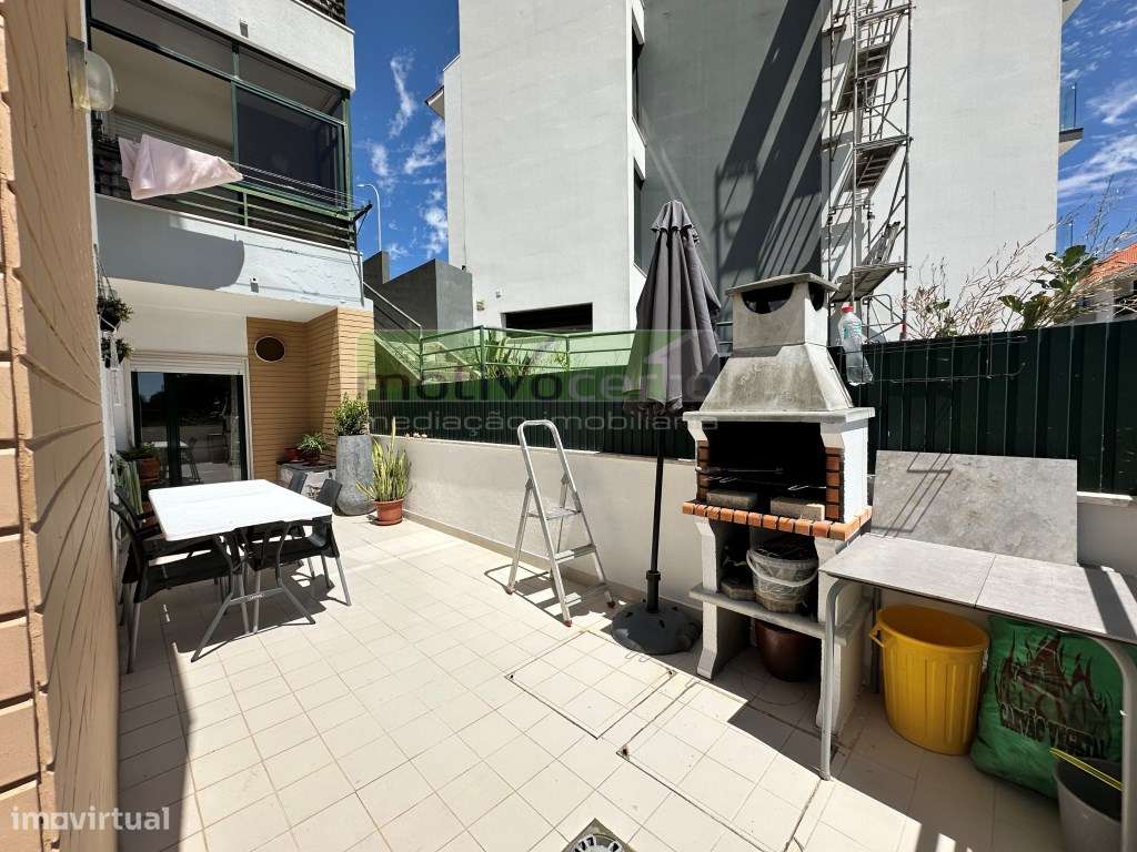 Magnífico T2 na Serra de Casal de Cambra com Terraço e Arrecadação-16