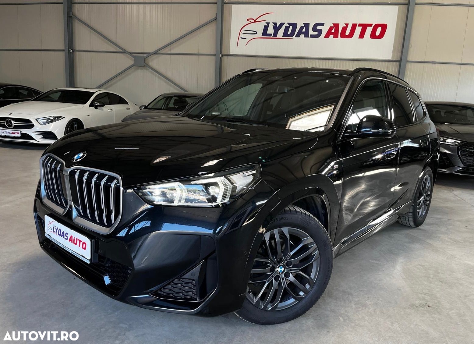 BMW X1 sDrive18i Aut. M Sportpaket - 1