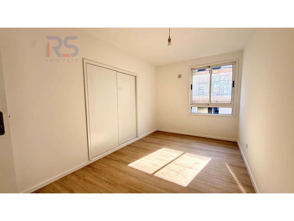 T3 renovado c/varanda e garagem (2 andar sem elevador)-10