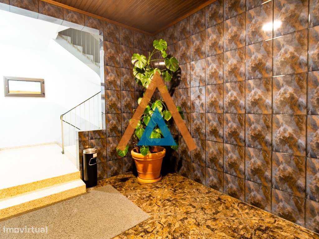 Excelente T2 - São João da Madeira-26