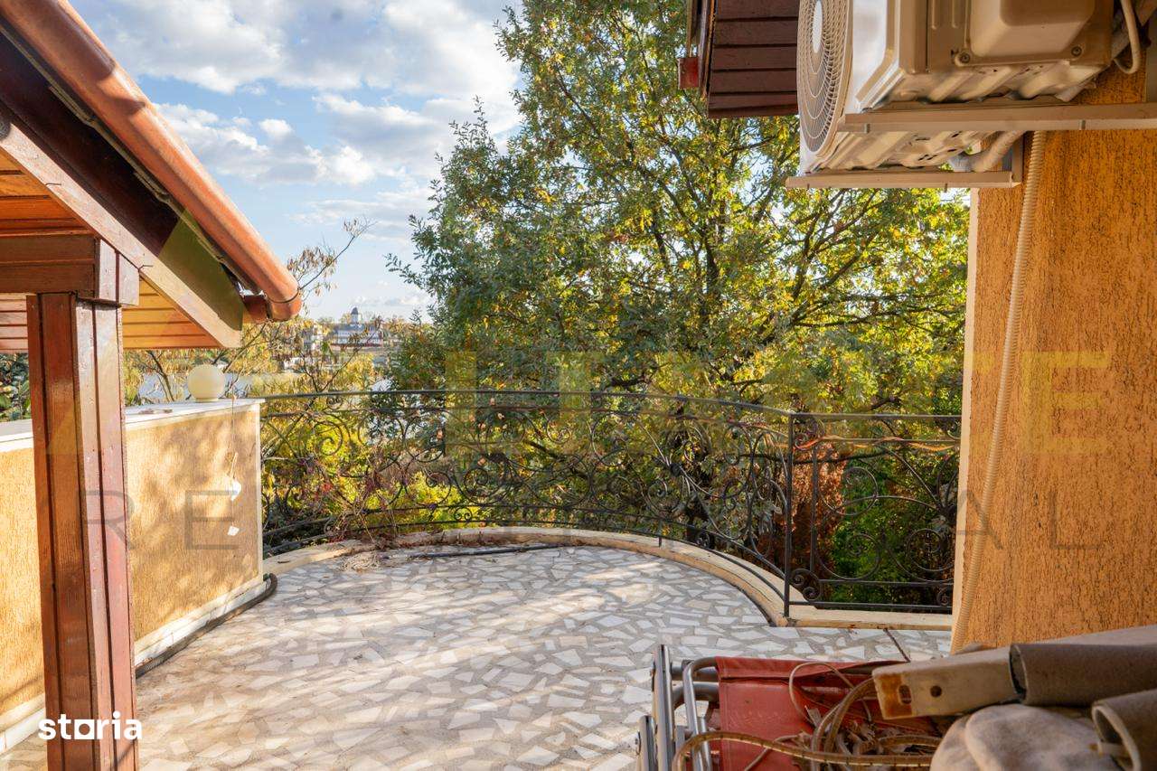 CASA IZVORANI - 8 camere, 3 băi , 2 terase - Imagine principală: 4/8