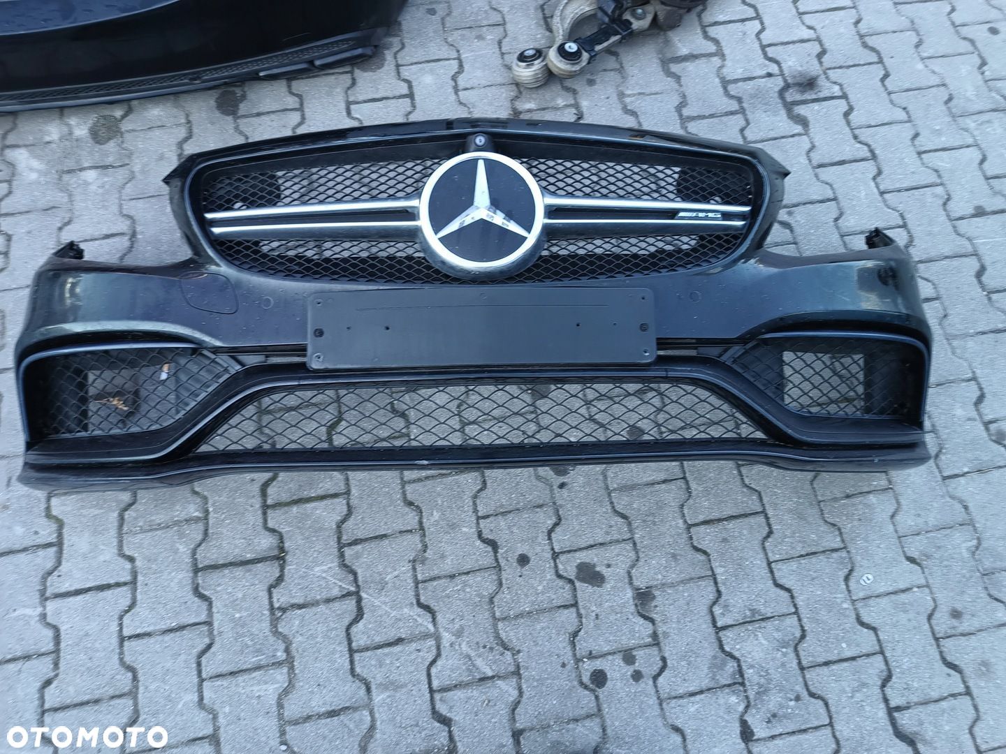 Mercedes 205 63 amg zderzak przedni limuzyna - 1