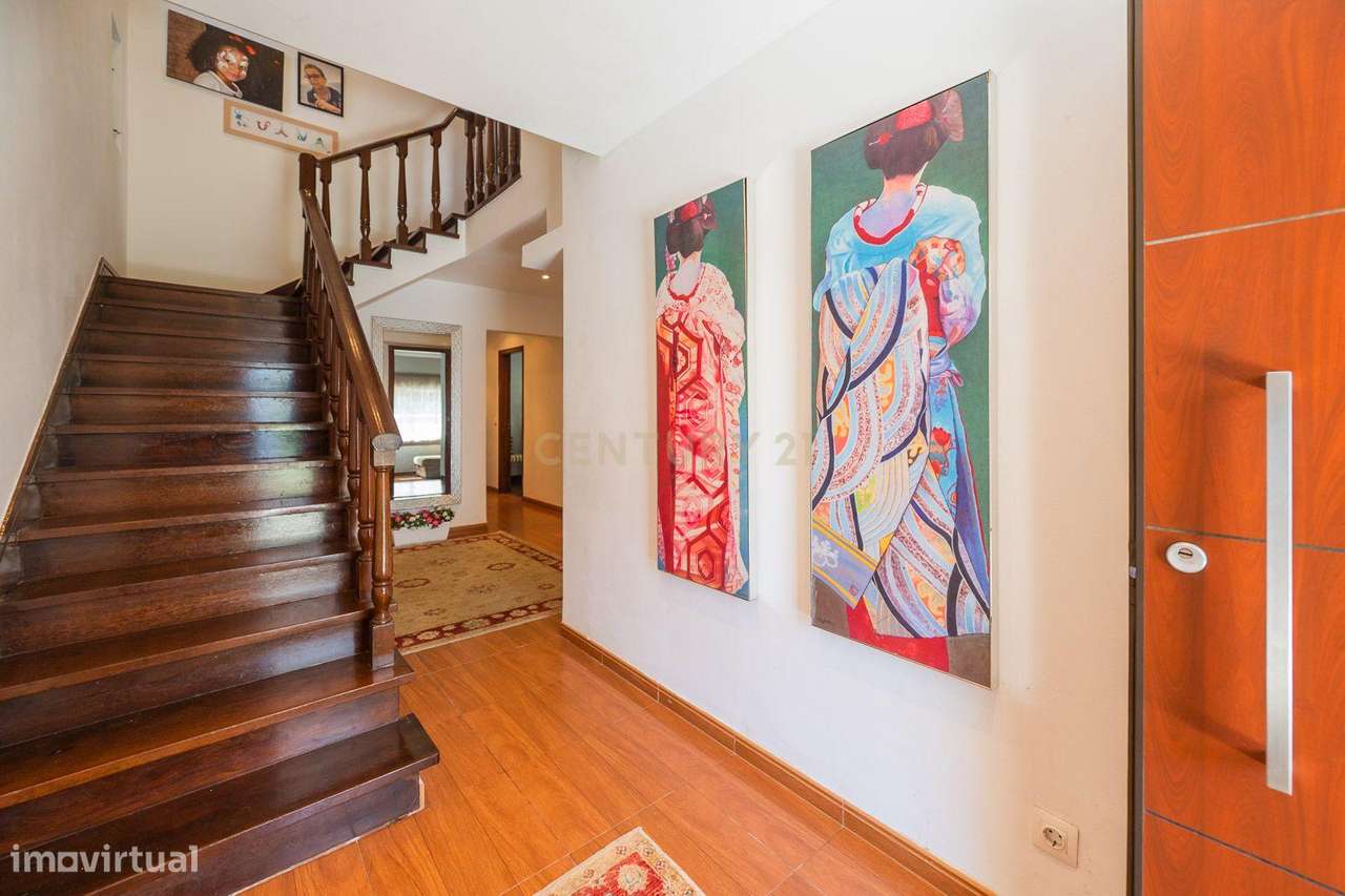 Moradia T4 com piscina-12