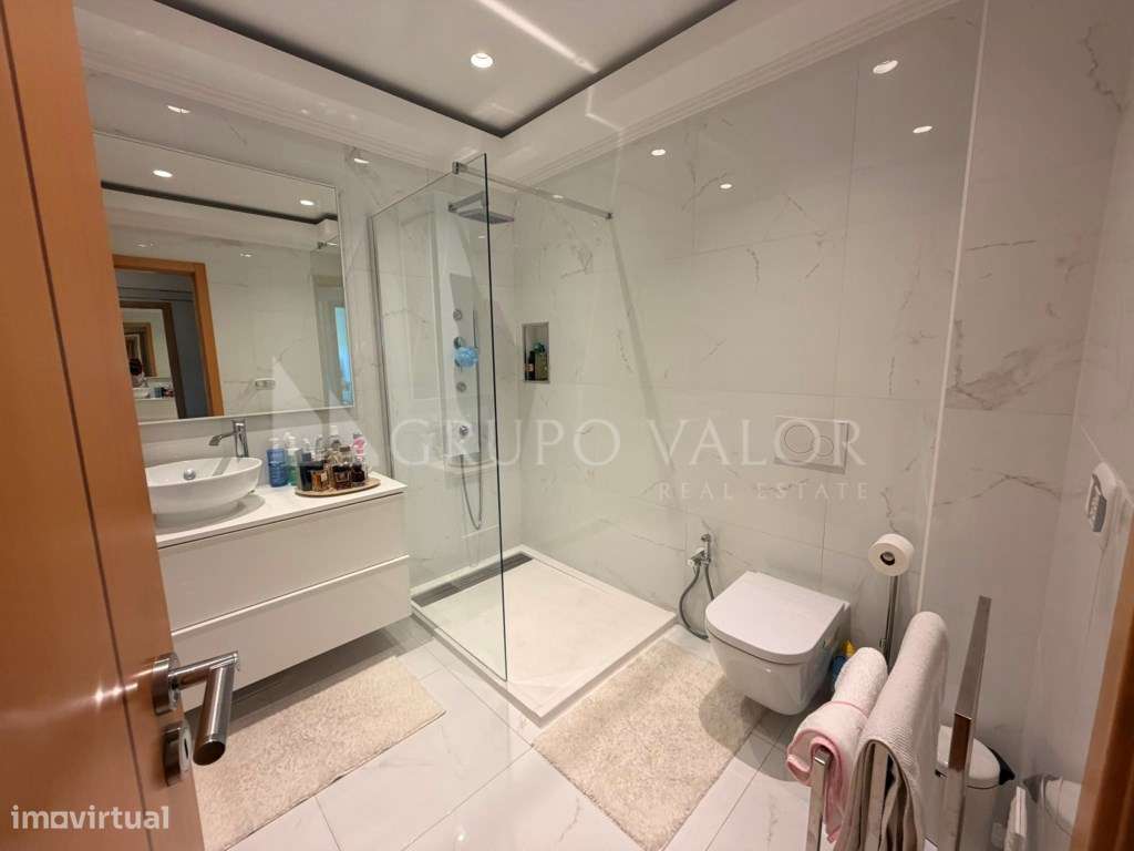 Apartamento T3 | Box 2 Viaturas | Colinas do Cruzeiro | Odivelas-10