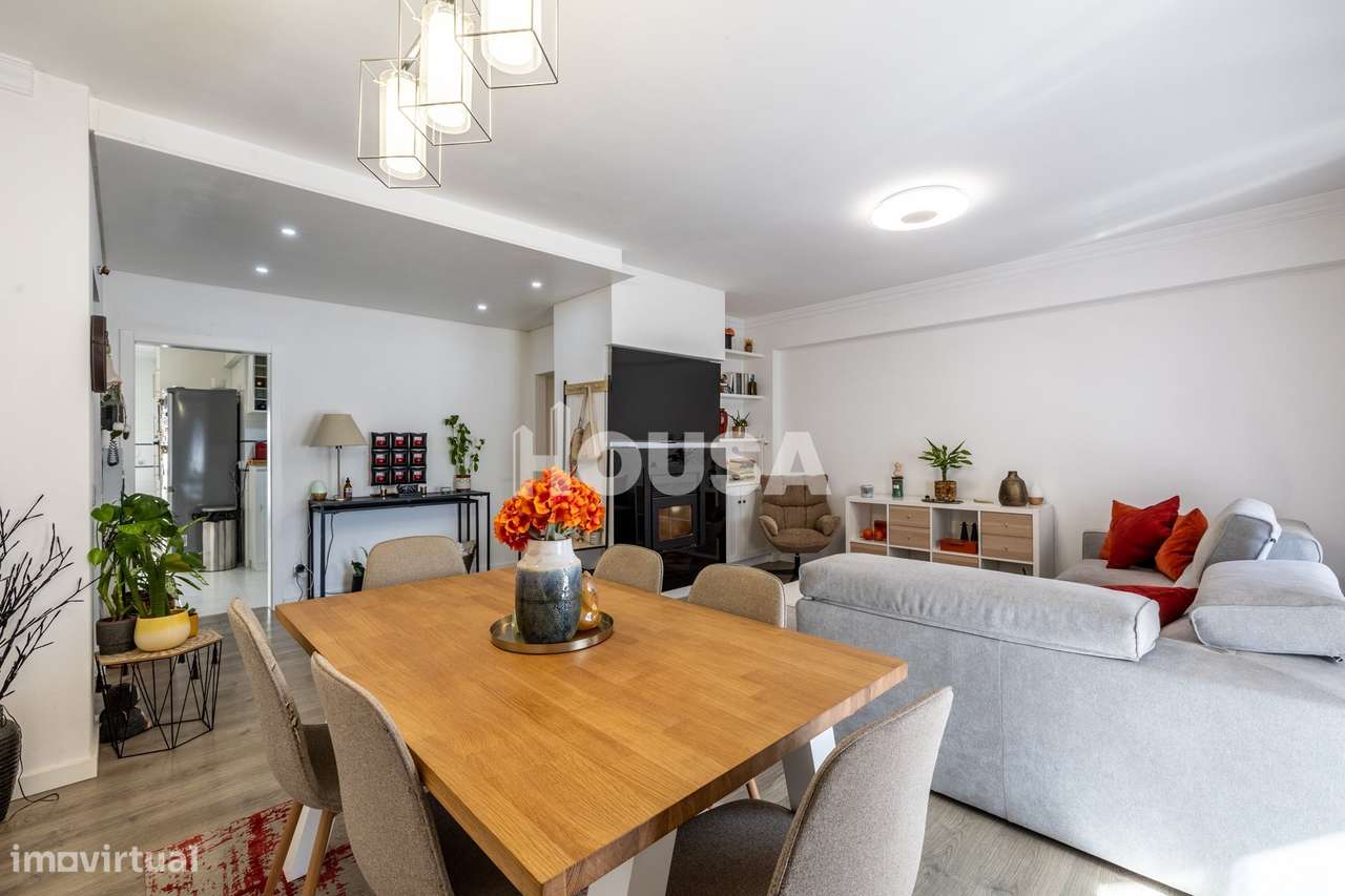 Apartamento T3 com Sótão, Garagem e Terraço – Nova Leiria-11