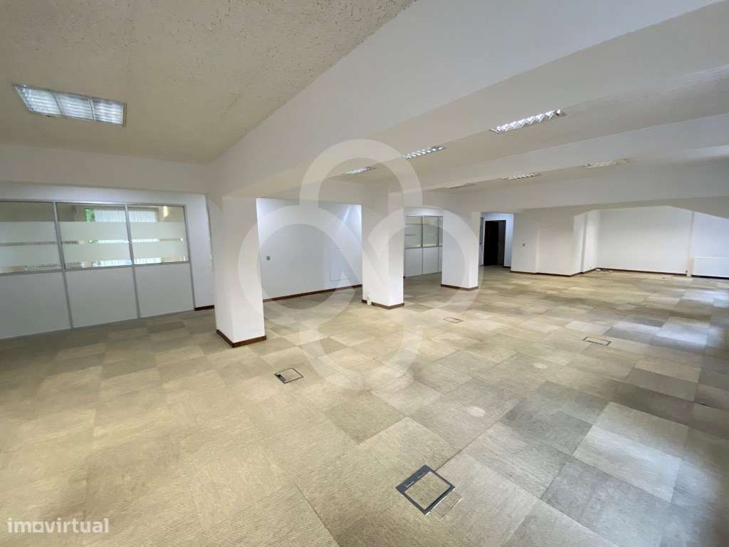 Excelente Escritório em Entrecampos com Possibilidade de Transforma... - Grande imagem: 4/52