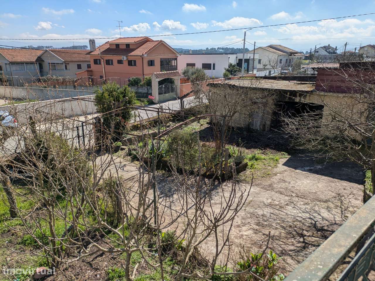 Moradia Periferia de Chaves 5 minutos Auto Estrada A24 - Grande imagem: 4/14