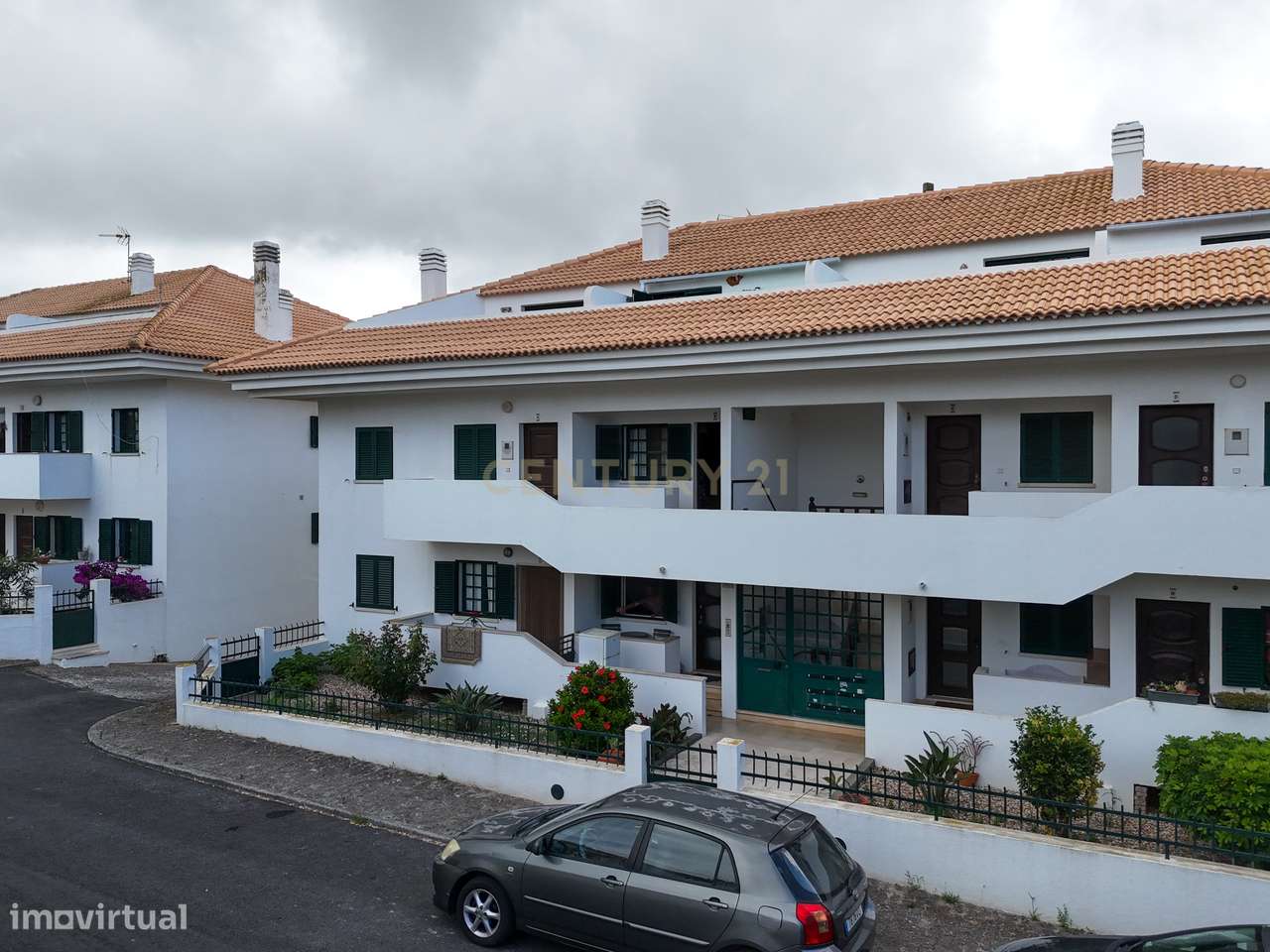Duplex T2+2 em Lourinhã com Terraço e Proximidade à Praia-0