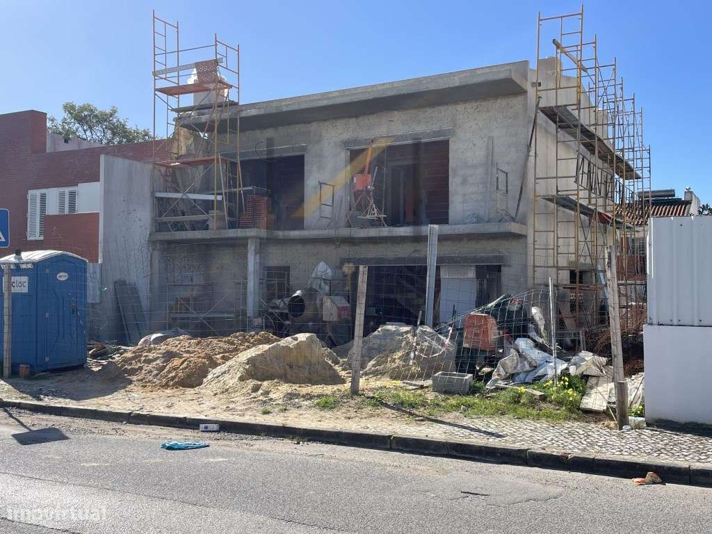 Moradia T3 Geminada, com piscina e garagem , na Quinta do Anjo / Pa...-5