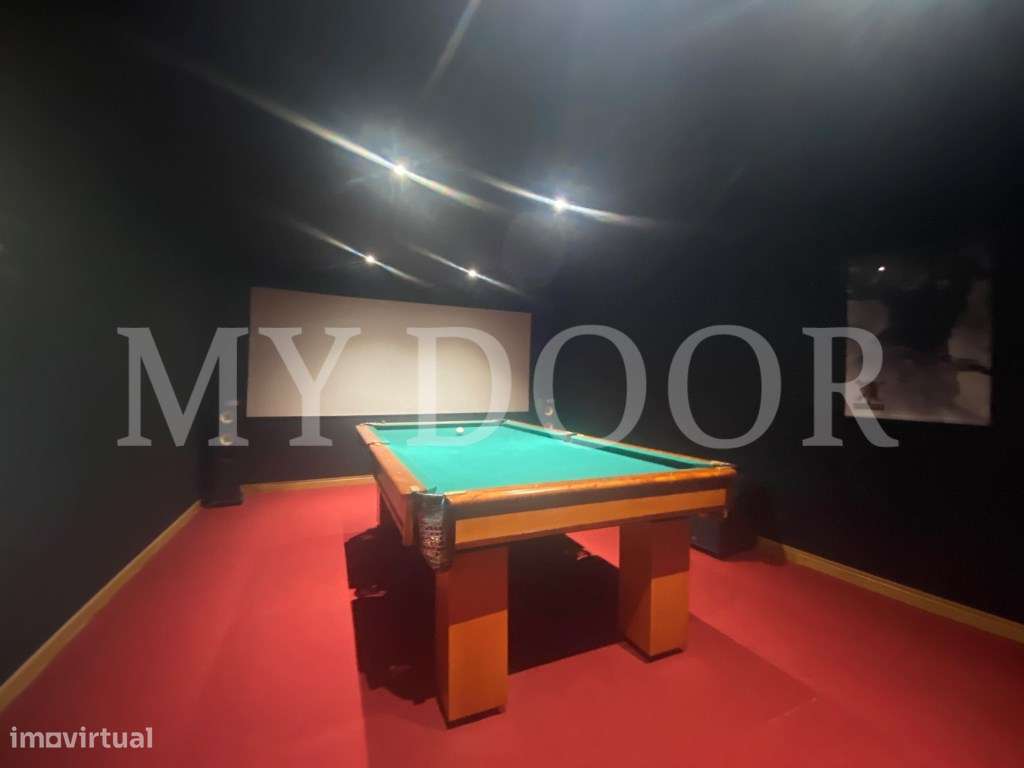 Loures - V4+1 Moradia c/ Piscina Privada - Varanda - Box + 2 parque...-59