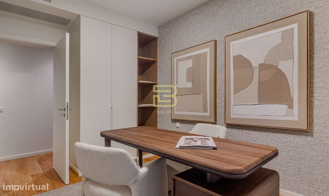 T2 nos Jardins da Arrábida, com vista ampla e desafogada sobre o Rio D-9