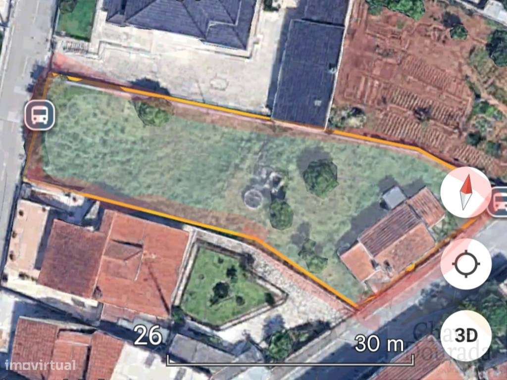 Vende-se moradia para recuperar com lote de terreno - Lordemão-8