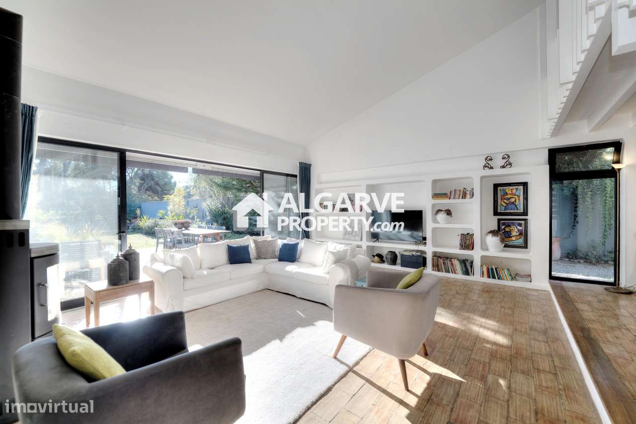 Charmosa moradia V4 com vista golfe em zona muito calma perto da Marin - Grande imagem: 2/46