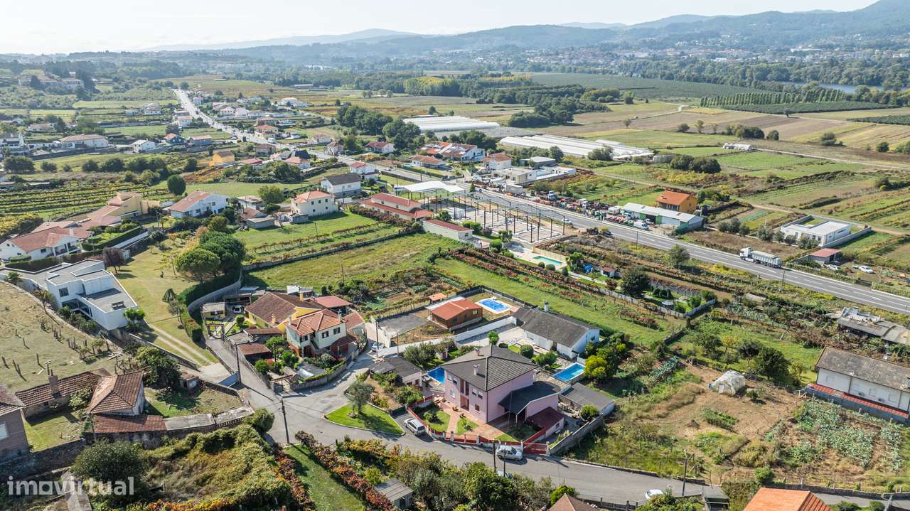 Moradia individual T2 térrea com piscina-34