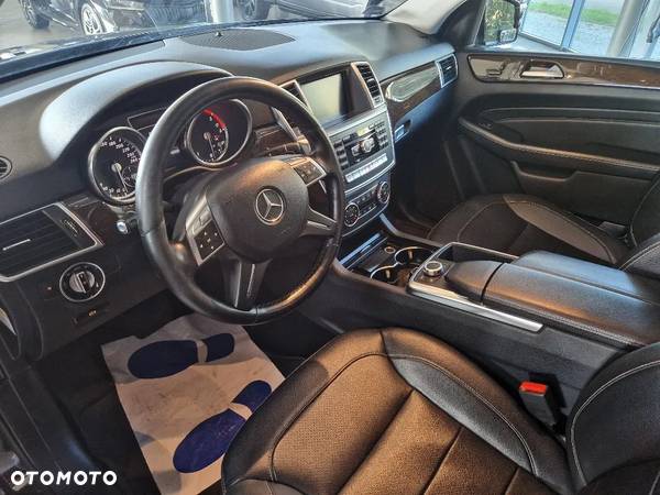 Mercedes-Benz ML 350 BlueTec 4-Matic - 8