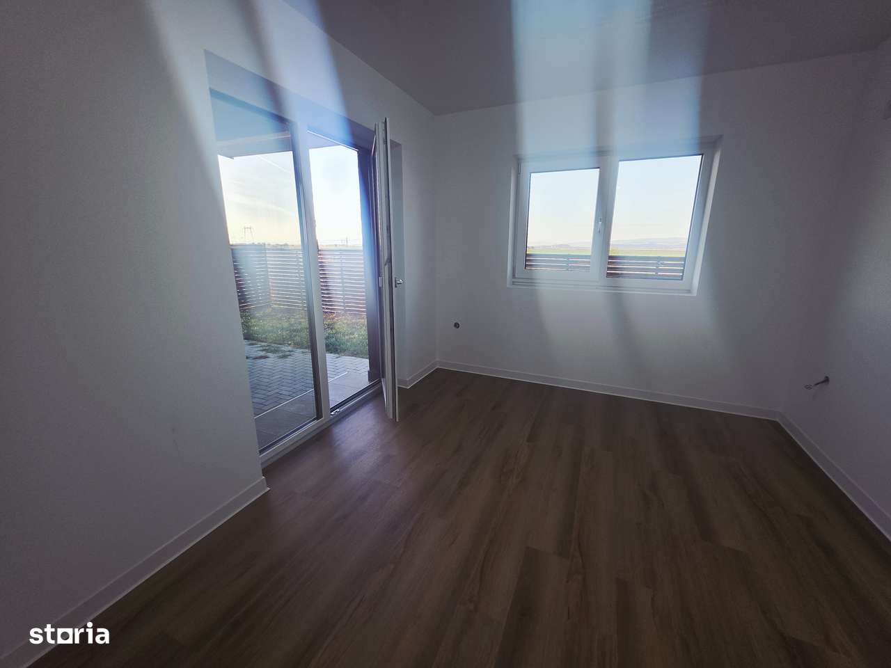 Vand casa noua pe parter 4 camere Izvor Tarlungeni Valea cu Flori 8-10