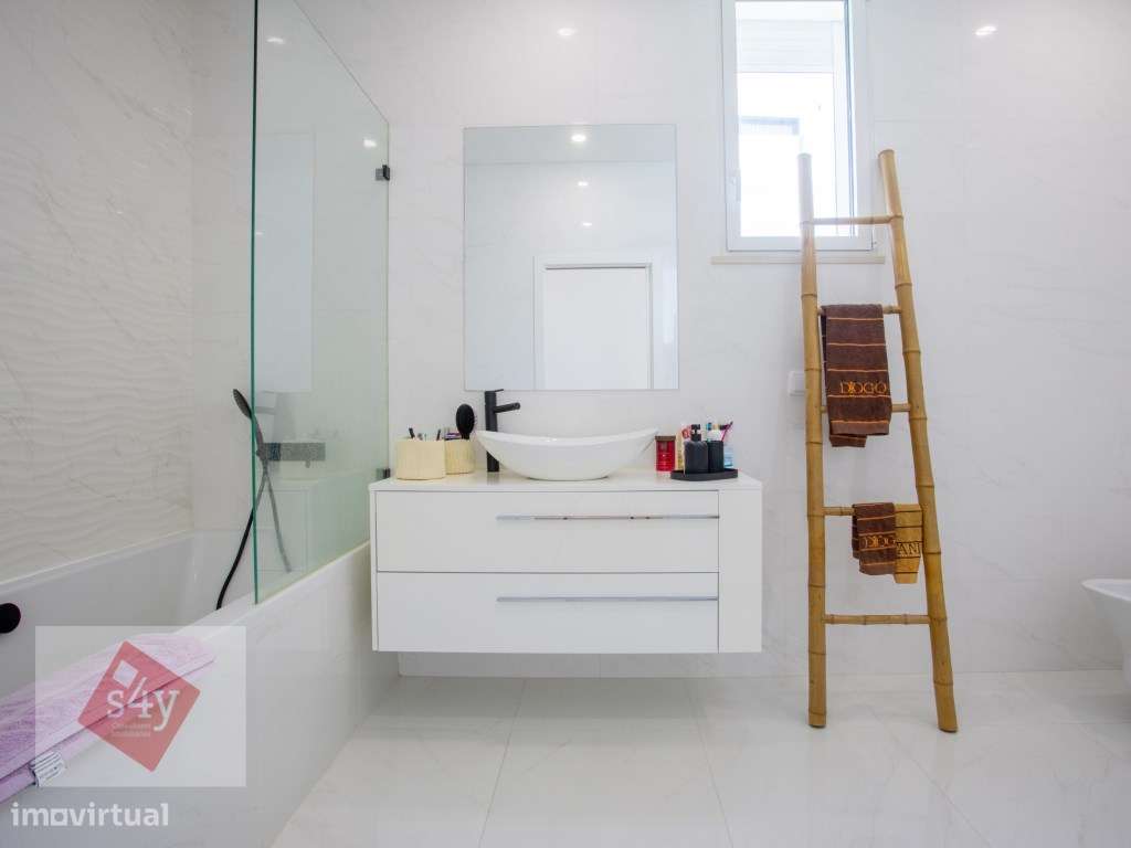 Moradia em Belverde - Piscina e Garagem!-29