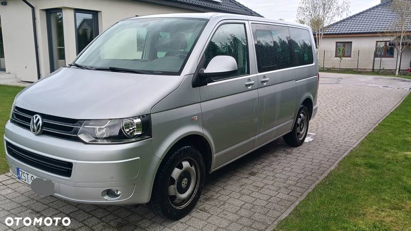 Volkswagen Caravelle - 2