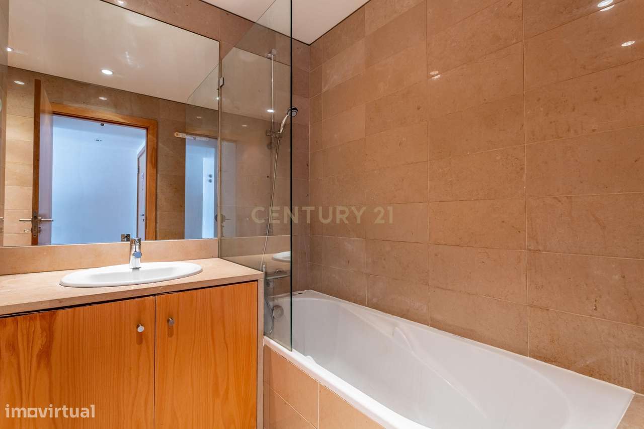 T0 com Vista no 22º Andar no Edifício Panoramic – Parque das Nações-6