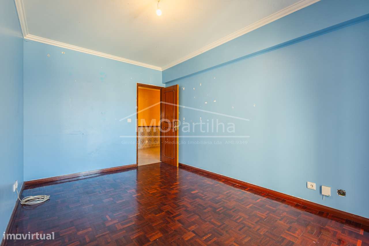 T3 com boas áreas em Agualva - Sintra-12