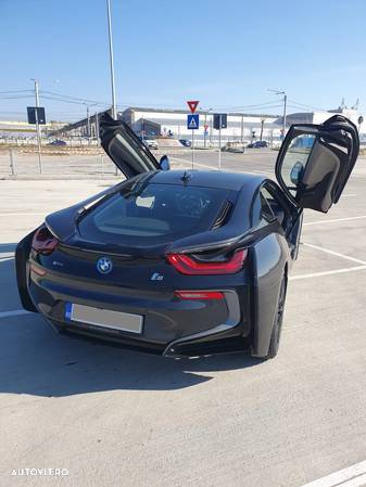 BMW i8 Coupe - 6