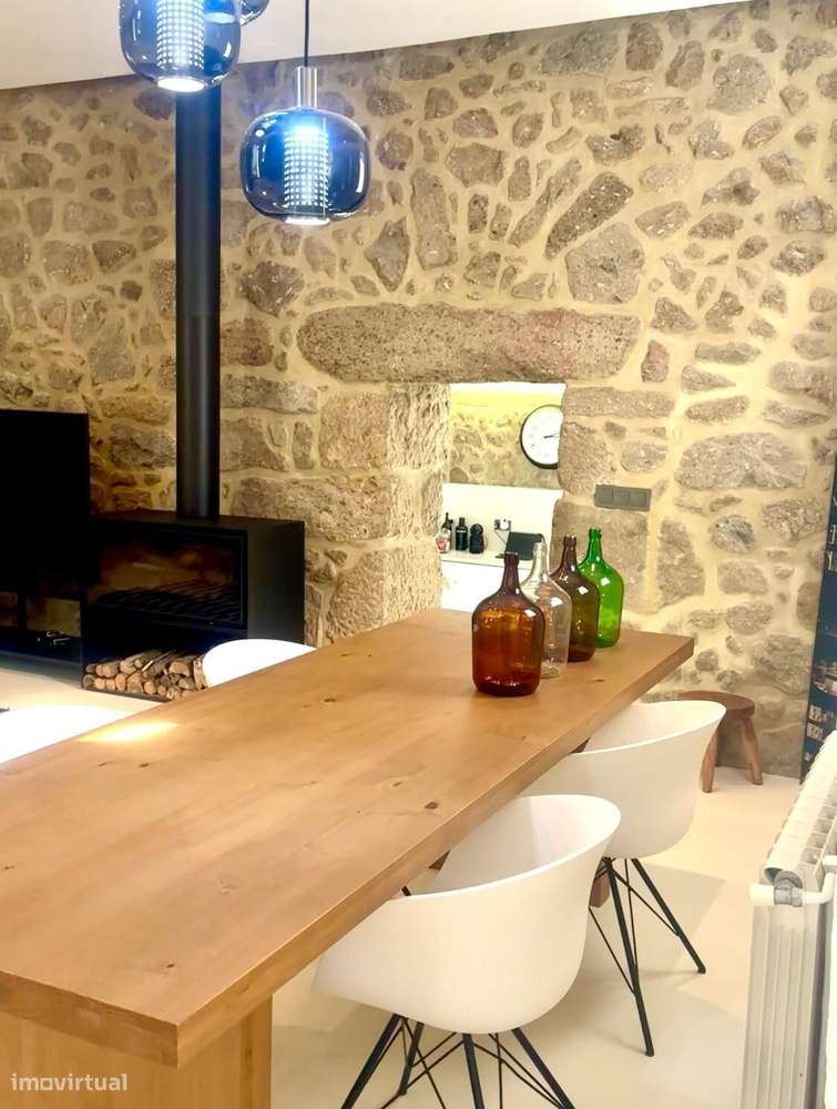 MORADIA EM PEDRA T2 – Charme Antigo com Conforto Moderno-8