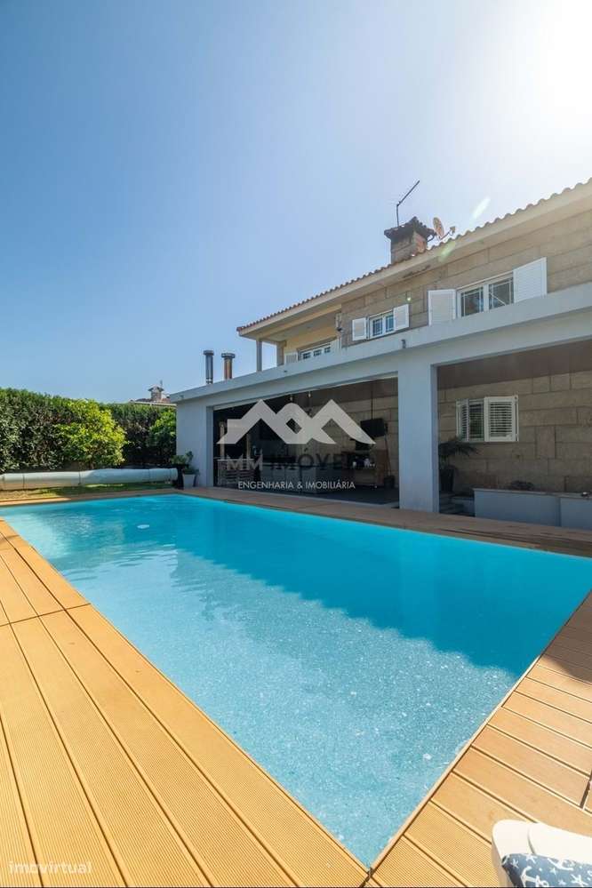 Moradia T4 | Piscina | Jardim | 4 frentes | Praia Fluvial-57