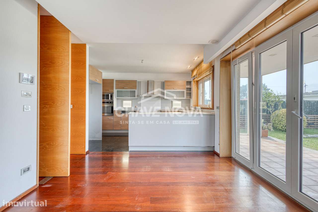 Moradia T3 Canidelo COMO NOVA com Piscina 4 Frentes-9