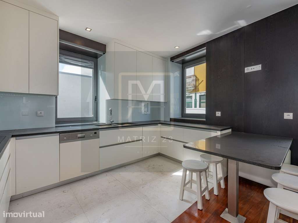 MORADIA T4+1 | 2 TERRAÇOS | LOGRADOURO | GARAGEM | PORTO-19