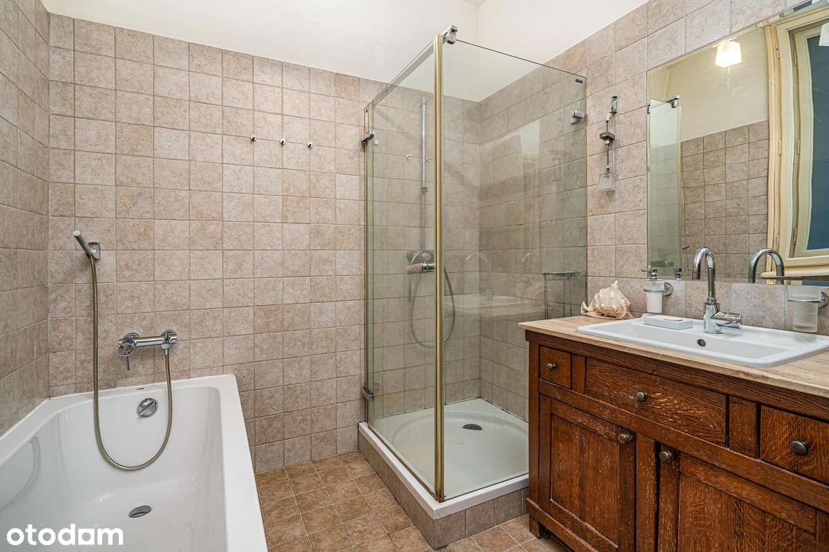 Stylowe 3-pok w kamienicy ul. Brzeźna, komórka + 2 miejsca postojowe-6