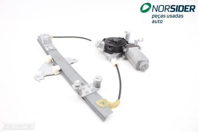 Elevador tras direito Nissan Qashqai|10-13 - 1