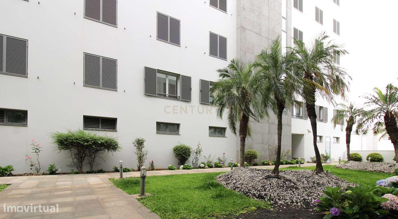 Apartamento T2 em Funchal (São Pedro) com Vista Mar-22