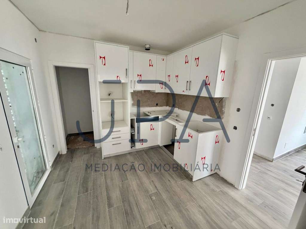 Altura - Em construção - moradia T4 com garagem e piscina-3