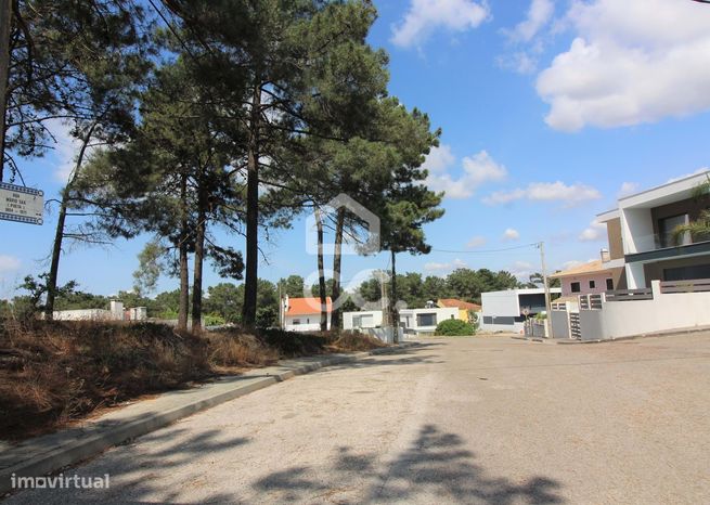 Terreno Urbano de 288m2, Foros de Amora-3