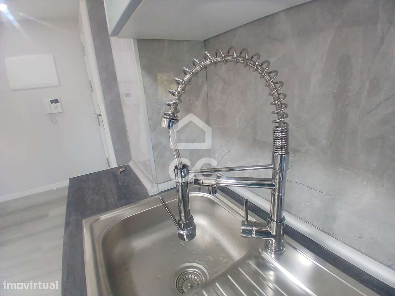 APARTAMENTO T2 PARA VENDA EM CORROIOS-8