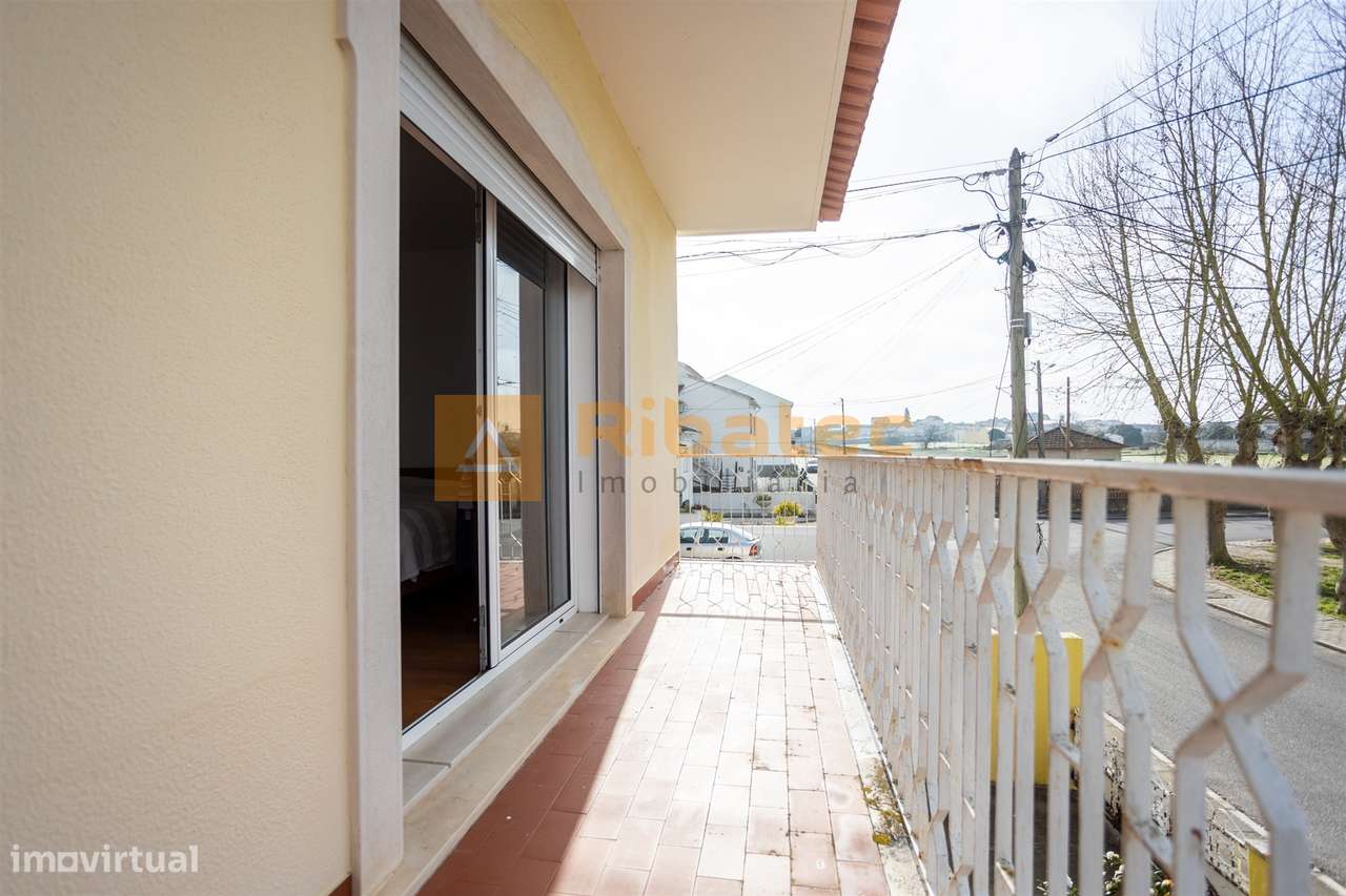 Moradia T5 em Alpiarça-31