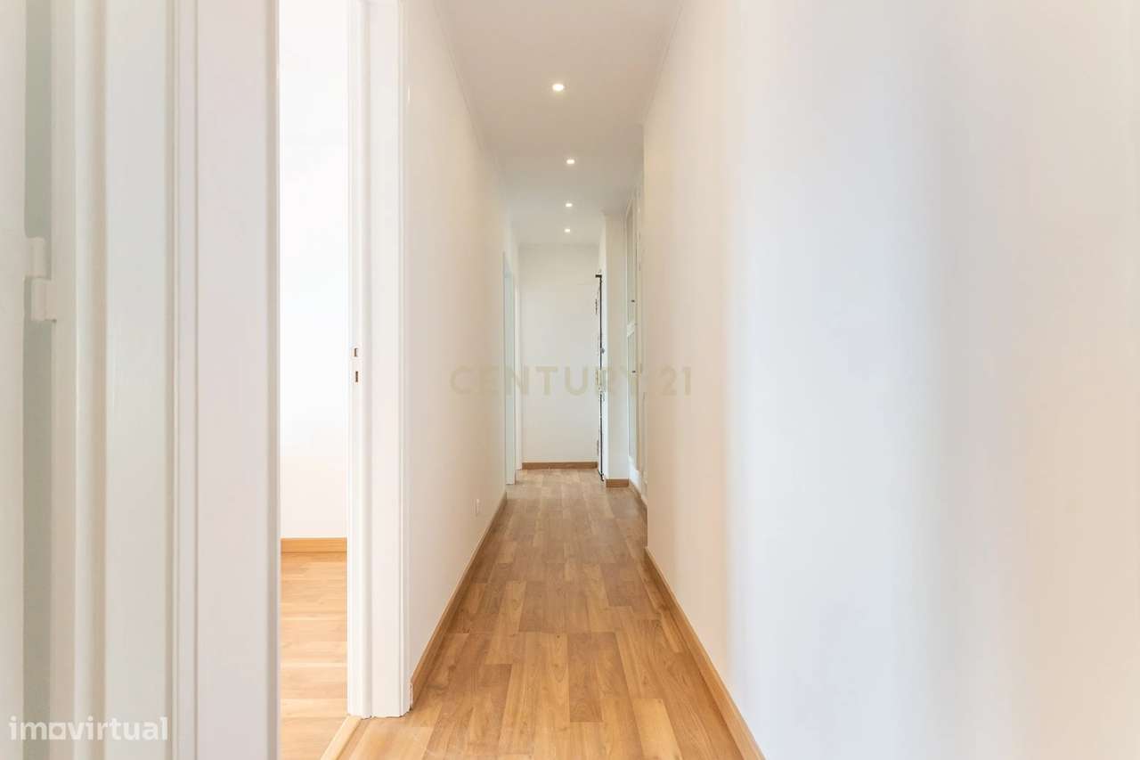 APARTAMENTO | 2 Quartos | 1 Casa de Banho | Renovado | Arrecadação | �-33